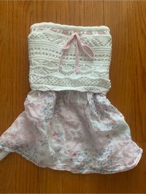 Hollister White Knit Crop Top with Floral Print